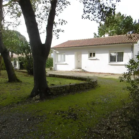 Holiday home Maison 8 Personnes, Proche Plage, Animaux Admis, Parking - Fr-1-823-59 Noirmoutier-en-l'Ile